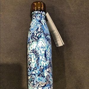 Lilly Pulitzer swell bottle